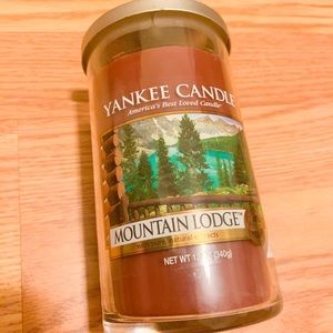 Yankee Candle Mountain Lodge